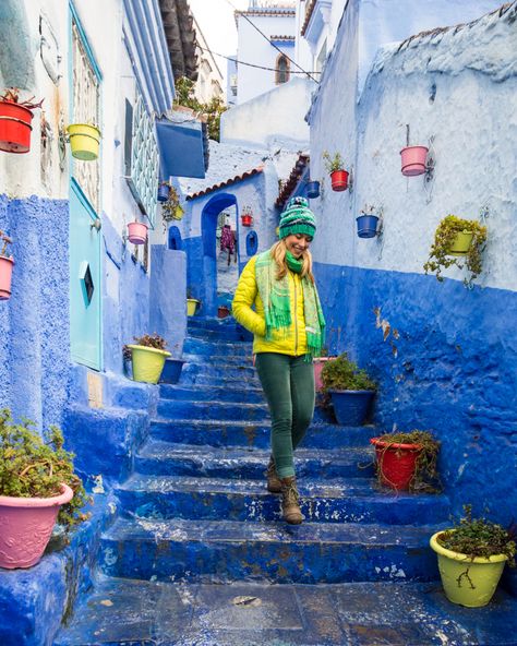 Morocco Travel Outfit, Travel Outfit Winter, Morocco Packing List, Winter Vacation Packing List, Morocco Packing, Italy Coast, Chefchaouen Morocco, Winter Packing List, Blue Building