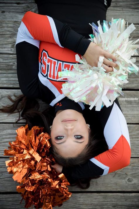 Senior photos - cheerleader Thank you! @psphotomedia Cheerleader Senior Pictures, Cheerleading Senior Pictures, Dance Team Photos, Cheerleading Picture Poses, Cheerleading Poses, Cheer Photo, Senior Cheerleader, Cheer Team Pictures, Cheer Photography