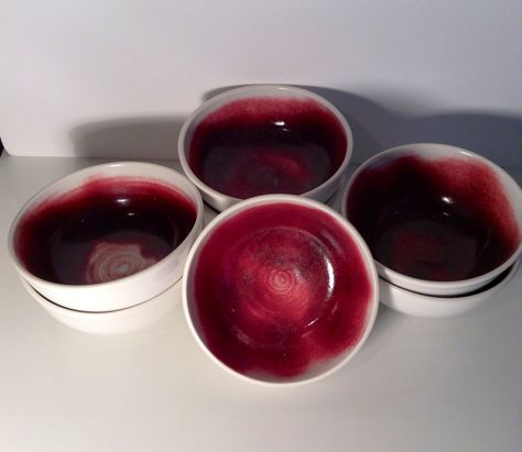 Annie Jennings - Set of six porcelain bowls with electric red glaze Pottery Inspo, Ceramic Glazes, Ceramic Vessels, Red Glaze, Human Anatomy Art, Iron Red, Ceramic Boxes, Glaze Ceramics, Pottery Glazes