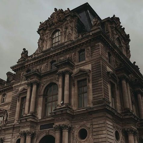 aesthetic Dark Academia Building, Dark Academia Architecture, Dark Academia Widget, J Alexander, Dark Acadamia, Academia Aesthetics, Dark Academy, Building Aesthetic, Aesthetic Dark Academia