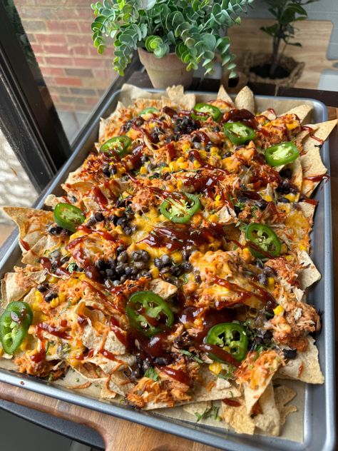 BBQ Chicken Nachos - Choosing Balance Nachos Dinner Meals, Bbq Chicken Nachos Recipe, Nachos Recipe Chicken, Bbq Nachos, Bbq Chicken Nachos, Chicken Nachos Recipe, Buffalo Chicken Soup, Turkey Pasta, Bbq Sauce Chicken