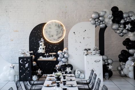 Astronaut Birthday Theme Outer Space, Black And White Space Birthday Party, Black And White Space Party, Monochrome Space Party, To The Moon Birthday Party, Black And White Baby Shower Ideas, Space Themed Event, Two The Moon Birthday Party, Space Photoshoot