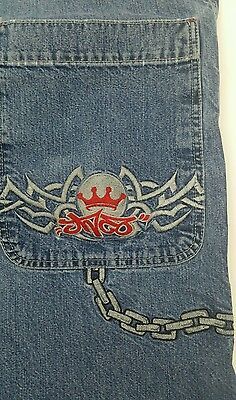 Jeans Chains, Glitch Fashion, Jnco Shorts, 2000s Jeans, Jeans Chain, Fits Ideas, Back To School Fits, Jnco Jeans, Type Shi