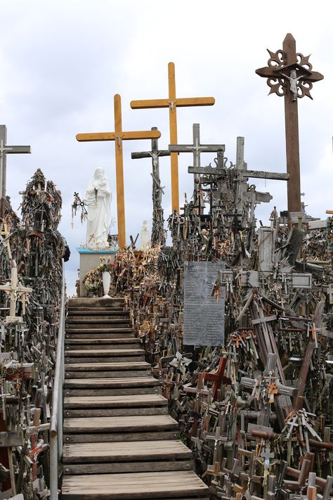 Hill of Crosses Siauliai (Lithuania) Siauliai Lithuania, Church Halloween Party, Hill Of Crosses, Church Halloween, I Want To Travel, Baltic Sea, Lithuania, Estonia, Cemetery