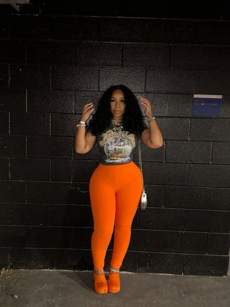 Orange Bodysuit Outfit, Orange Outfits For Black Women, Orange Pants Outfit, Orange Bodysuit, Bodysuit Outfit, Orange Pants, Vacation Looks, Body Suit Outfits, Types Of Fashion Styles