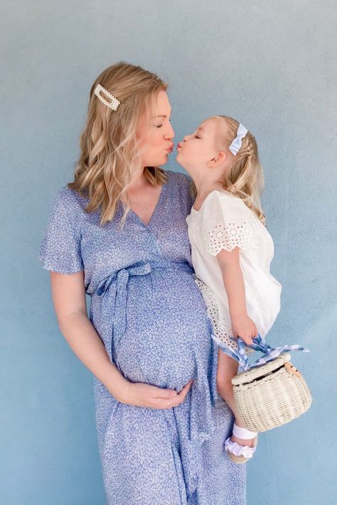 Blue Spring Maternity Dress, Summer Maternity Dress In Blue, Casual Blue Maternity Dress, Blue Casual Maternity Dress, Spring Maternity Blue Maxi Dress, Matching Outfits Family, Style Midi Dress, Cute Maternity Dresses, Casual Maternity Outfits