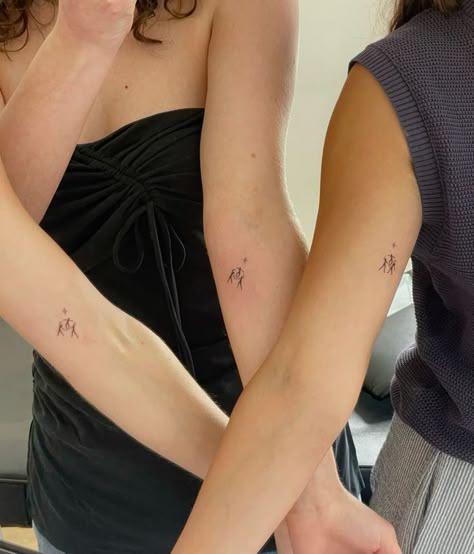 Simple Friend Tattoos Three, Tattoo For 4 Sisters, Small Tattoos 3 Friends, Matching Tattoo For 3 Sisters, Aesthetic Sibling Tattoos, 3 Sisters Matching Tattoos, Matching Friend Tattoos For 4, Matching Sister Tattoos For 4 Sibling, Matching Triplet Tattoos