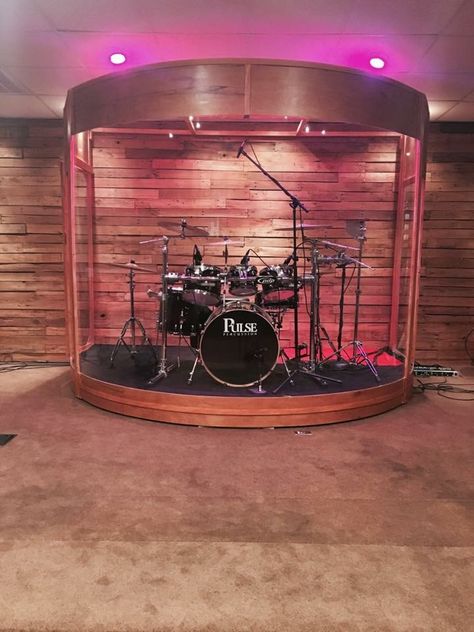 Drum Booth, Rock And Roll Room, Drum Cage, Music Studio Design, Music Room Design, Home Studio Ideas, Drum Room, Home Music Rooms, Music Recording Studio