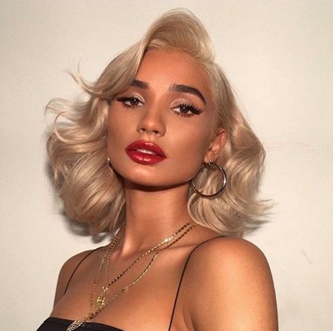 Ash Blonde Short Hair, 50s Makeup, Red Hair With Blonde Highlights, Pia Mia, Red Blonde Hair, Short Red Hair, Girl Hair Colors, Ash Blonde Balayage, Golden Blonde Hair