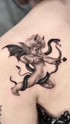 Cherub Tattoo Designs, Tato 3d, Hirsch Tattoo, Cupid Tattoo, Cherub Tattoo, Devil Tattoo, Cool Chest Tattoos, Angel Tattoo Designs, Tato Lengan