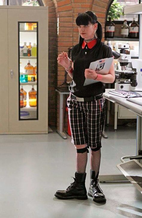 Abbey NCIS Ncis Abby Sciuto, Ncis Abby, Goth Outfit Inspo, Abby Sciuto, Pauley Perrette, Lace Parasol, Lab Coats, Lace Gloves, Ncis