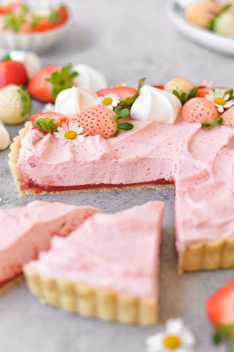 Whipped Strawberry Tart - bethcakes Tea Party Tarts, Strawberry Cream Tart, Strawberry Cheesecake Tart, Spring Fruit Desserts, Mini Strawberry Tarts, Strawberry Mousse Tart, Desserts Using Strawberries, Pretty Tarts, Summer Pastries