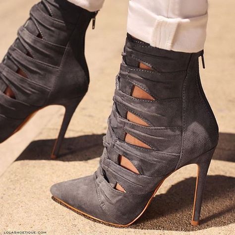 Shoes Summer, Beautiful Boots, Fabulous Shoes, Hot Shoes, Crazy Shoes, Pretty Shoes, Dream Shoes, Summer Trends, Shoes Fashion