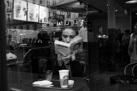 Dining Solo.    HiP Paris Blog Reading A Book, A Book, A Table, A Woman, Walking, Cafe, Reading, Coffee