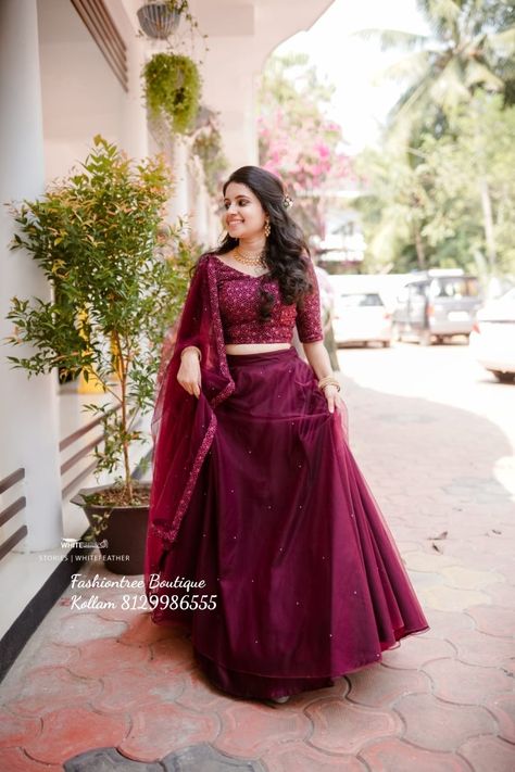 Skirt And Top Engagement, Reception Skirt And Top, Lehanga Kerala Style, Engagement Lahanga Design, Long Skirt And Top Party Wedding Dresses, Marriage Function Dresses For Women, Net Skirt And Top, Kerala Lehenga, Kerala Engagement Lehenga