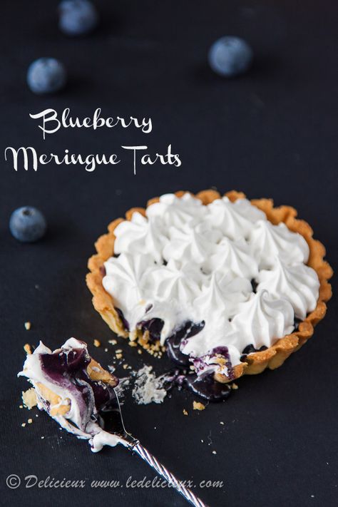 Blueberry Meringue Tarts recipe | via www.deliciouseveryday.com Blueberry Meringue, Mini Tart, Gateaux Cake, Pie Tart, Blueberry Cake, Meringue, Sweet Tooth, Food Processor Recipes, Tart