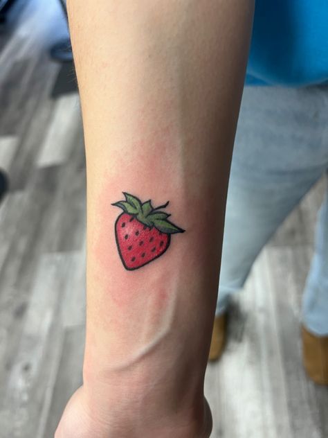 Tattoo Removal Cost, Strawberry Tattoo, Fruit Tattoo, Tato Minimal, Beginner Tattoos, Food Tattoos, Petit Tattoo, Tattoo Filler, Popular Tattoos