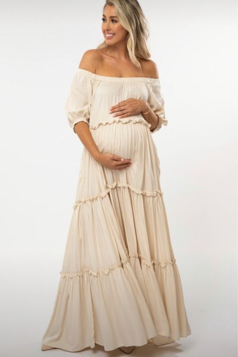 Fall maternity fashion