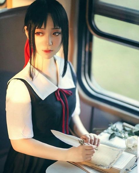 Kaguya-Sama Love is War Cosplay 3/3 Cosplay Black Hair, Kaguya Cosplay, Cosplay Makeup Tutorial, Climbing A Mountain, Kaguya Shinomiya, Cosplay Reference, Cosplay Inspo, Awesome Cosplay, Kaguya Sama