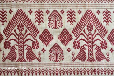 Five Assamese motifs or designs in Assamese weave Assamese Traditional Motifs, Gamosa Design, Assam Painting, Traditional Motifs Design, Assamese Motifs, Assam Beauty, Antique Saree, Patola Motifs, Aztec Pattern Art