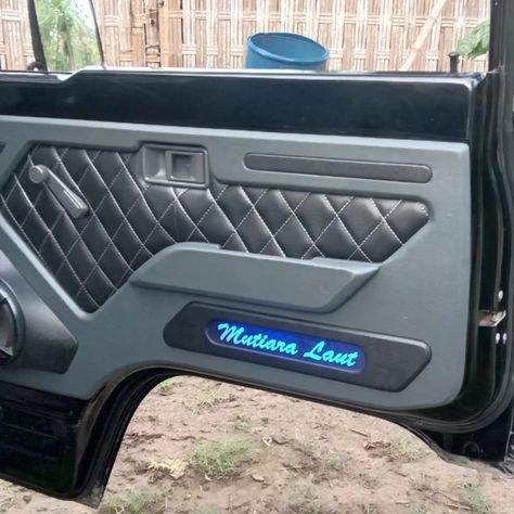 Car Door Panel Ideas, Door Panel Ideas, Vw T3 Camper, Car Interior Upholstery, Panel Ideas, Car Audio Installation, Custom Car Interior, Car Console, Custom Truck