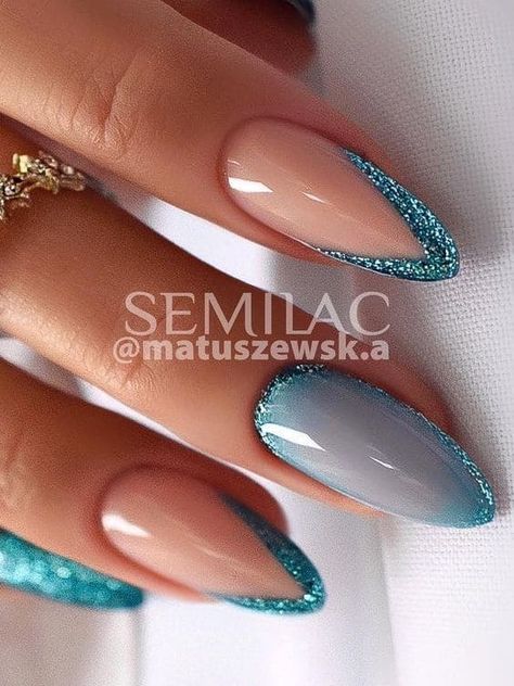 turquoise nails: glittery French tips Super Glittery Nails, Glittery Nails Ideas, Turquoise French Tip Nails, Turquoise Blue Nails, Turquoise Nail Ideas, Glittery French Tips, Volleyball Nails, Turquoise Nail Polish, Turquoise Nail Designs