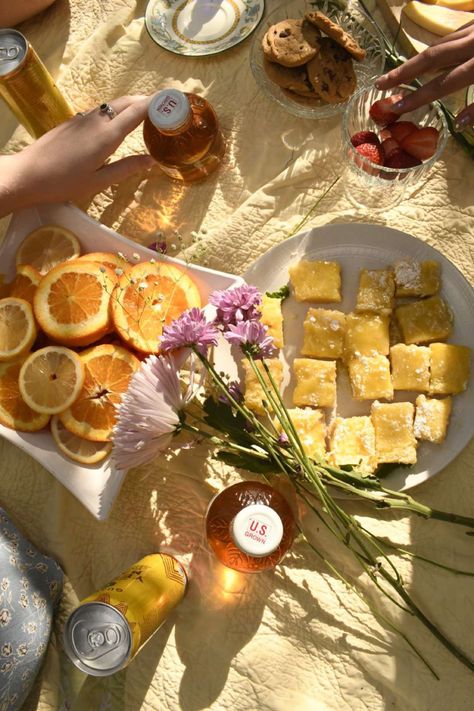 Cottage Core Picnic, Yellow Cottagecore, Lemon Bar Cookies, Yellow Picnic, Picnic Food Ideas, Hufflepuff Aesthetic, Frozen Lemon, Yellow Cottage, Dried Lemon