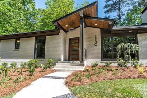 Adding Entryway To House Exterior, Midcentury Ranch Exterior, Front Porch Roof, Ranch Style Homes Exterior, Modern Ranch Exterior, Modern Ranch House Exterior, Midcentury Modern House Exterior, Contemporary Ranch Home, Modern Ranch Style Homes