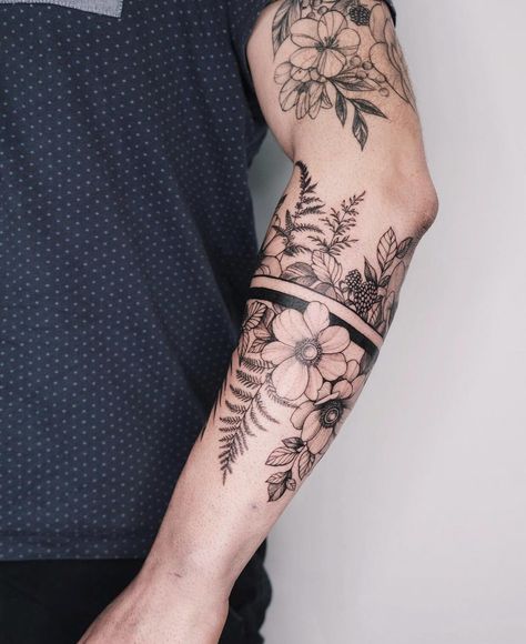 101 Masculine Men's Floral Tattoo Sleeve Ideas To Inspire You In 2023! 95 Outsons Flower Sleeve Tattoo, Floral Arm Tattoo, Men Flower Tattoo, Omerta Tattoo, Floral Tattoo Sleeve, Tattoos Geometric, Flower Sleeve, Tattoos For Black Skin, Flower Tattoo Sleeve