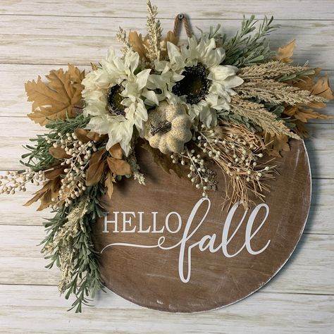 Round Fall Door Hangers, Fall Door Decorations Classroom, Door Decorations Fall, Door Hangers Fall, Fall Front Door Wreaths, Sunflower Door Hanger, Vintage Fall Decor, Fall Wood Signs, Fall Door Hanger