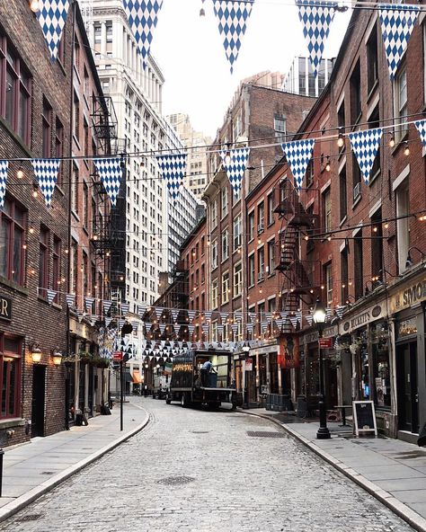 Stone Street, NYC Stone Street Nyc, Nyc Photo Ideas, Stone Street, I Love Nyc, Empire State Of Mind, Manhattan Nyc, Nyc Street, New York Photos, Nyc Trip