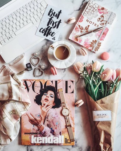 Spring Flatlay, Flatlay Ideas, Book Flatlay, Atmospheric Photo, Mert And Marcus, Film Photography Tips, Bookstagram Inspiration, Spring Inspo, Flat Lay Photography