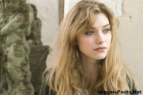 Imogen Poots Imogen Poots Icons, Imogene Poots, Imogen Poots, Targaryen Aesthetic, Alt Girls, Female Character Inspiration, Looks Style, Aphrodite, Character Inspiration