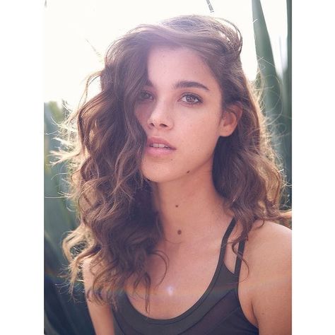 Picture of Pauline Hoarau Dark Skin Light Hair, Pauline Hoarau, Skins Characters, Light Hair, Light Skin, Dark Hair, Hair Makeup, Dreadlocks, Instagram Photos