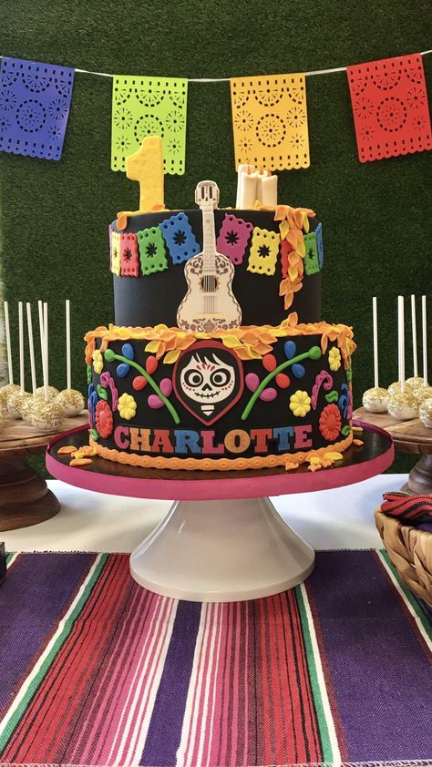 Coco Themed First Birthday Party, Coco Disney Cake, Coco Cake Ideas, Coco Birthday Party Ideas For Boys, Coco Theme Cake, Coco Birthday Cake, Disney Coco Birthday Party, Coco Themed Birthday Party, Coco Birthday Party