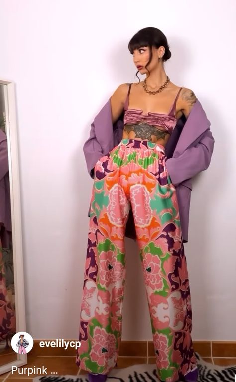 Funky Prom Outfits, Summer Funky Outfits, Maximalist Clothing Style, Eccentric Formal Wear, Eclectic Fashion Style Summer, Maximalism Aesthetic Outfit, Wacky Fashion, Maximalist Outfits Vintage, Casual Funky Outfits