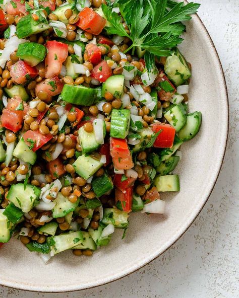 Lentil Tabbouleh - Plant-Based on a Budget Lentil Tabbouleh, Tabouli Salad, Easy Summer Salad, Tabbouleh Recipe, Canned Lentils, Tabbouleh Salad, Lentil Salad, Lentil Recipes, Lebanese Recipes