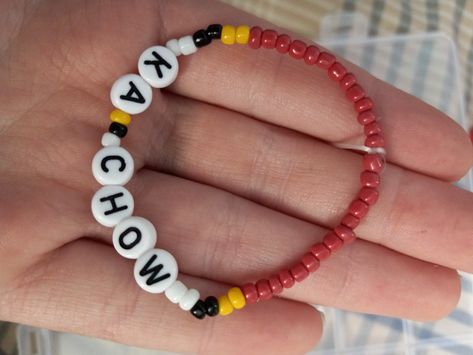 Lightning MaQueen Bracelet Lightning Mcqueen Friendship Bracelet, Formula One Friendship Bracelet, Lightning Mcqueen Bracelet, Disney Braclets Ideas, F1 Friendship Bracelet, Disney Bracelet Ideas, Disney Beaded Bracelet, Disney Friendship Bracelet, F1 Bracelet