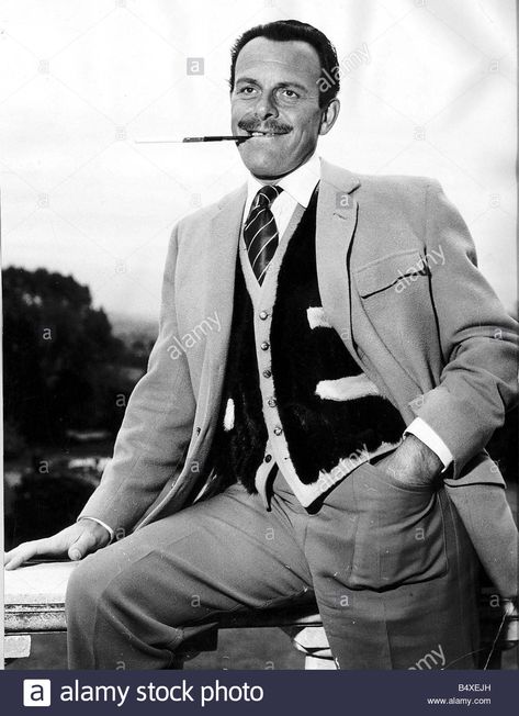 Terry Thomas, Old Film Stars, British Movies, Comedy Actors, Classic Movie Stars, British Comedy, Favourite Characters, Film Stars, Character Actor