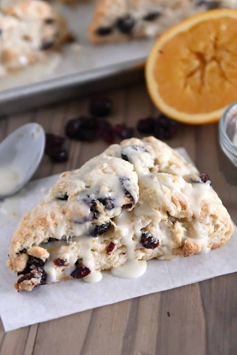 Cranberry Orange White Chocolate Scones White Chocolate Scones, Best Muffins, Holiday Flavors, Chocolate Scones, Cake Mix Desserts, Cafe Recipes, Most Popular Desserts, Muffins Breakfast, Scone Recipes