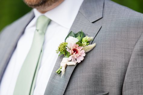 Zinnia Boutonniere, Summer Boutonniere, Blush Boutonniere, Summer Groom, Realistic Wedding, Rooftop Wedding, Grey Suit, Greek Wedding, Whimsical Wedding