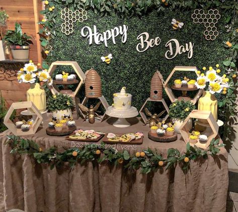 Lilias First Bee Day Party | CatchMyParty.com Bee Theme Party Table Decor, Bumblebee Birthday Party Ideas, Bee Themed Dessert Table, Day Birthday Party Ideas, Bumblebee Birthday Party, First Bee Day Party, Bee Day Party, Bee Birthday Theme, First Bee Day