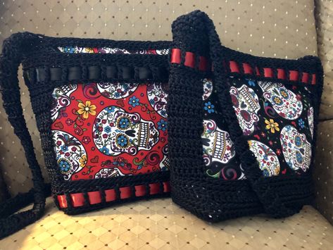 Crochet Messenger Bag, Skull Handbags, Skull Purse, Crochet Skull, Handmade Crochet Bags, Crochet Fabric, Purse Patterns, Sugar Skull, Handmade Crochet