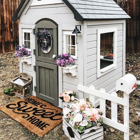 DIY | PLAYHOUSE EDITION – Playhouse Decor Interior, Wood Playhouse Makeover, Playhouse Paint Ideas, Playhouse Interior Ideas, Painted Playhouse, Playhouse Remodel, Small Playhouse, Outdoor Playhouse Ideas, Playhouse Decor