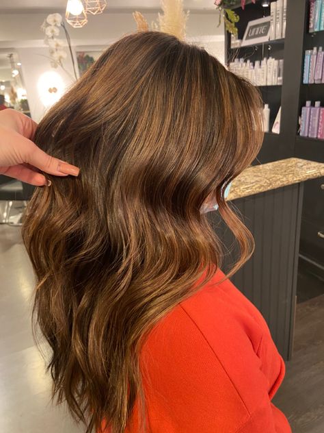 Dark brown balayage with lowlights for dimension and root shadow for seemless growout Shadow Root Balayage Dark Brown, Warm Balayage, Dark Brown Balayage, Black Roots, Beauty Hair Color, Shadow Root, Balayage Hair Dark, Brown Balayage, Golden Blonde