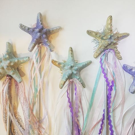 Mermaid Wands Diy, Diy Mermaid Wand, Mermaid Wand, Mermaid Party Favors, Mermaid Diy, Diy Wand, Under The Sea Party, Mermaid Birthday Party, Beach Crafts