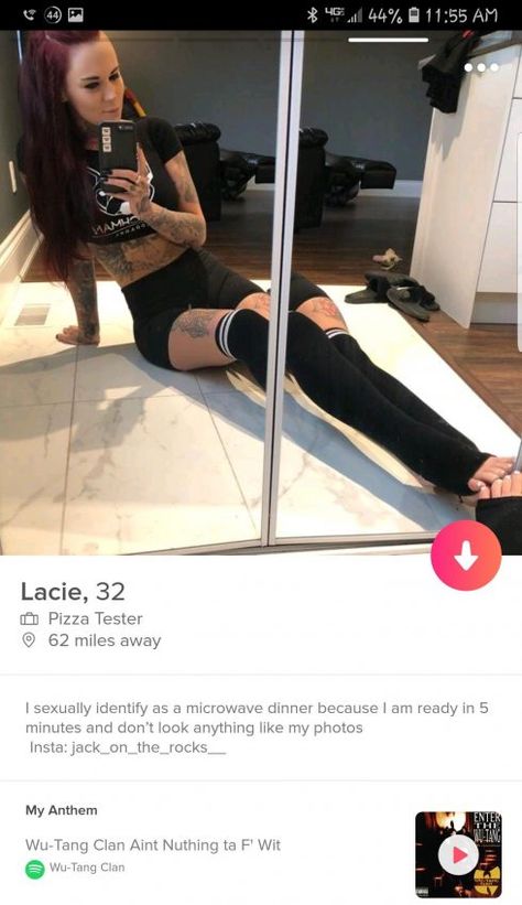 These 12 Girls Have The Most Hilariously Funny Tinder Bios - Gallery Tinder Profile Pictures Ideas, Cute Tinder Bios For Women, Funny Tinder Bios For Women, Funny Dating Bios For Women, Tinder Bio Girl Funny, Tinder Bio Girl, Funny Tinder Bios, Best Tinder Bios, Funny Bios