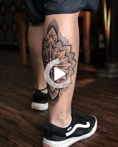 Dans cette affaire, vous trouverez 32 artistes de différentes villes du Brésil et qui ont beaucoup en matière de tatouage d'ornement. #tatouagesdejambe Different Cities, Ornamental Tattoo, Leg Tattoos, Brazil, Tattoo Designs, Action Figures, Matter, Things To Come, Tattoos