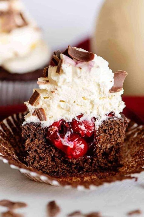 50 Delightful Cherry Desserts Easy Black Forest Cupcakes, Black Forest Cake Cupcakes, Black Forest Recipes Desserts, Black Forest Cupcakes Easy, Black Forest Cupcakes Recipe, Stuffed Cupcakes Ideas, Cake Mix Cherry Pie Filling, Filling Cupcakes, Chocolate Caramel Cheesecake