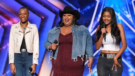 'AGT' judges hit unanimous Golden Buzzer for this country act: Watch Agt Judges, Dolly Parton Jolene, Terry Crews, Old Time Radio, Loretta Lynn, Perfect Music, Good Stories, Top Songs, Magic Moments